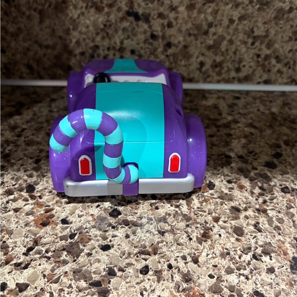Gabby's Dollhouse Carlita Car - Picture 4 of 5